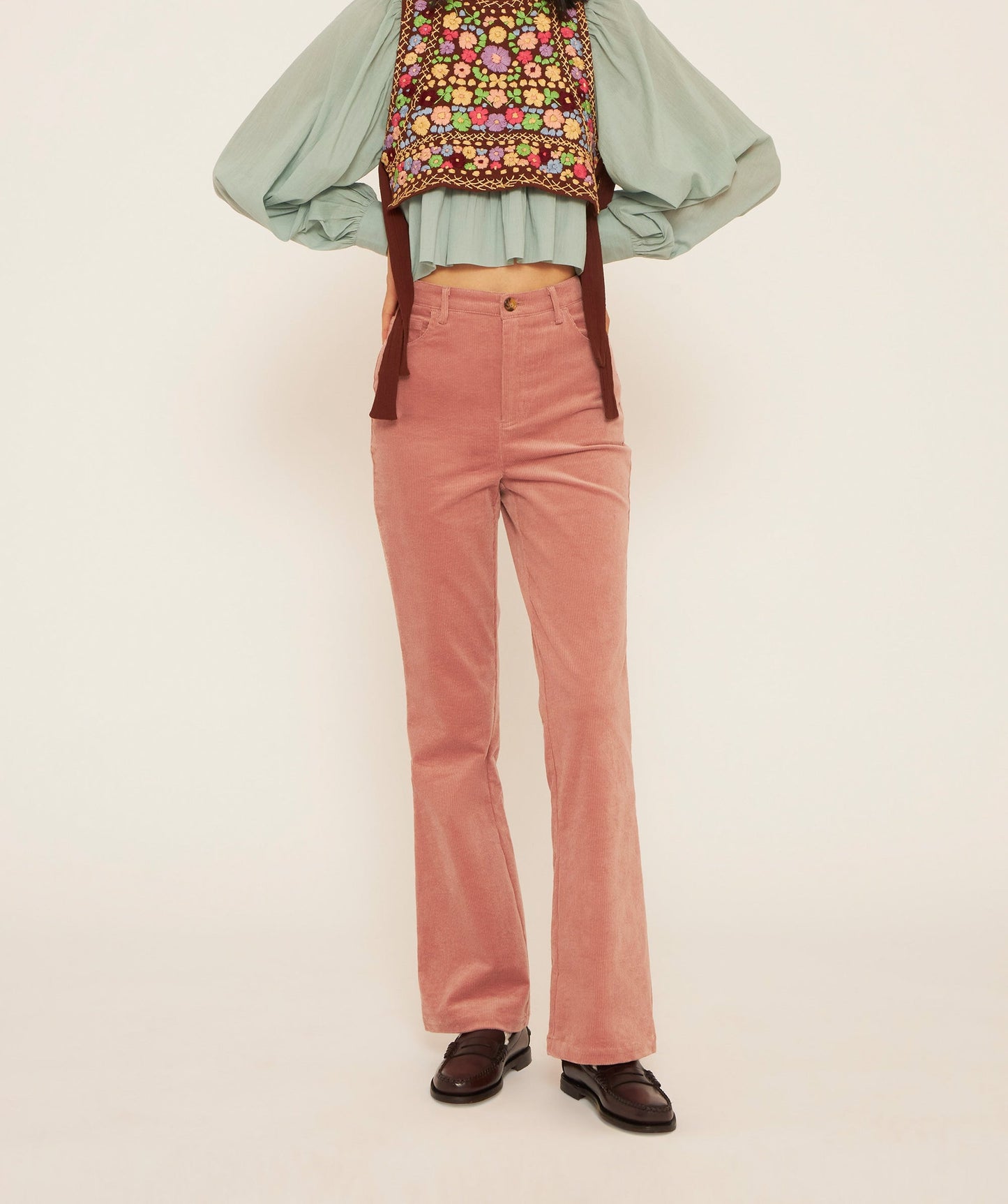 Plastron brodé Line