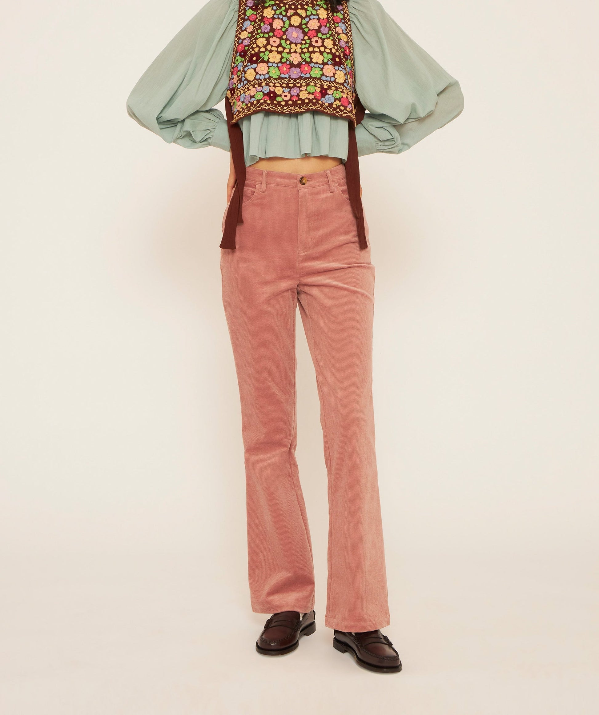 Plastron brodé Line