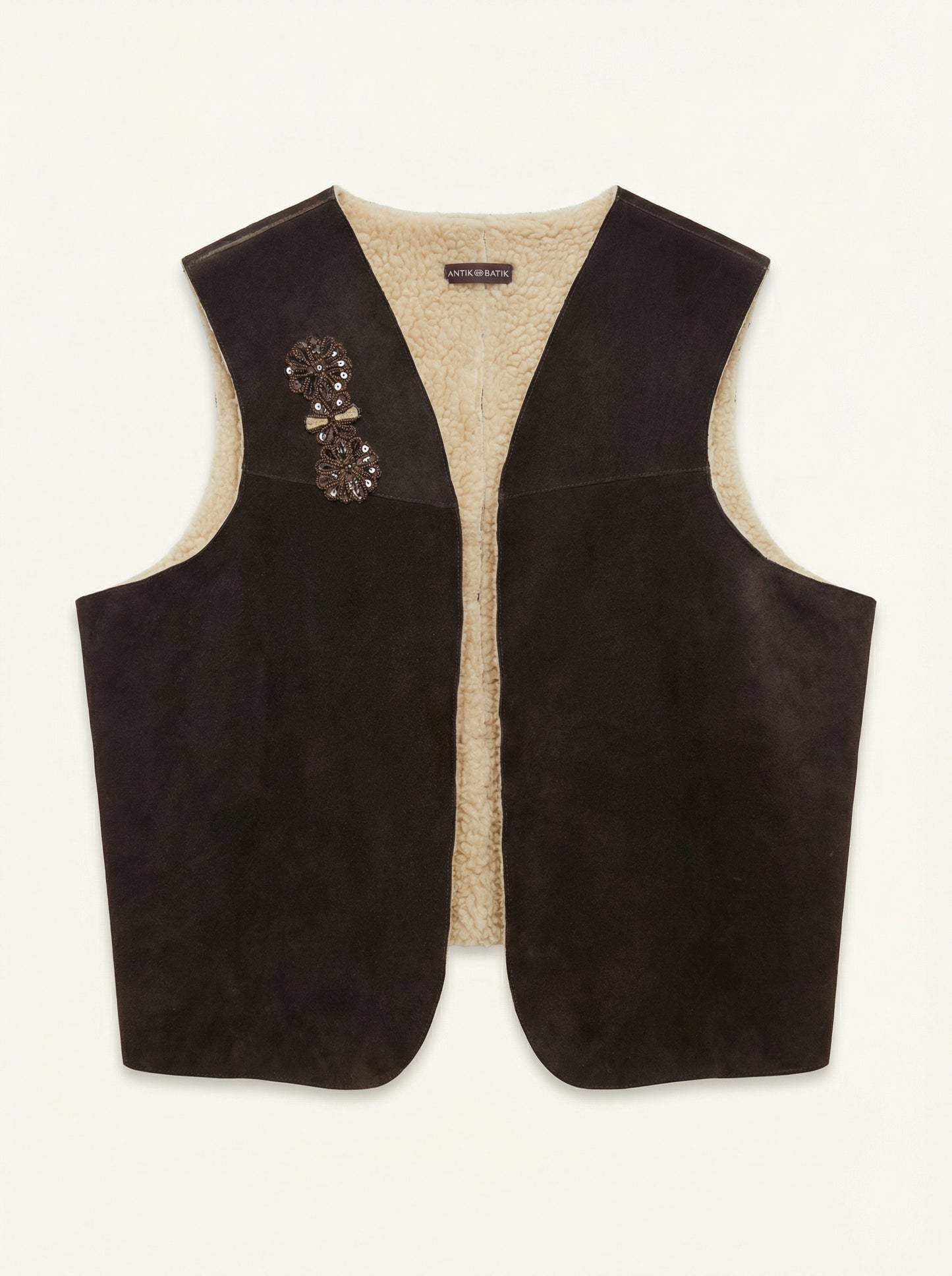 Sleeveless vest
