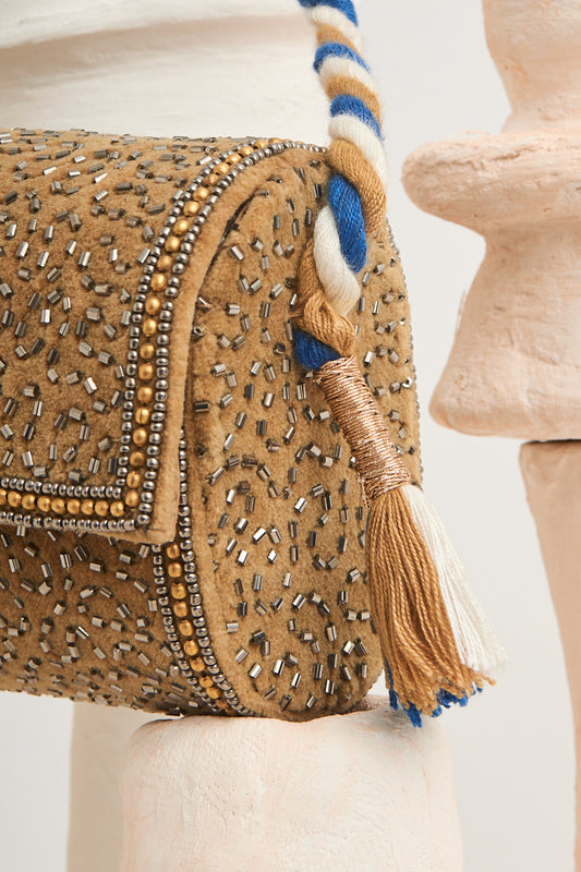 Minaudière brodée de perles Wolvy