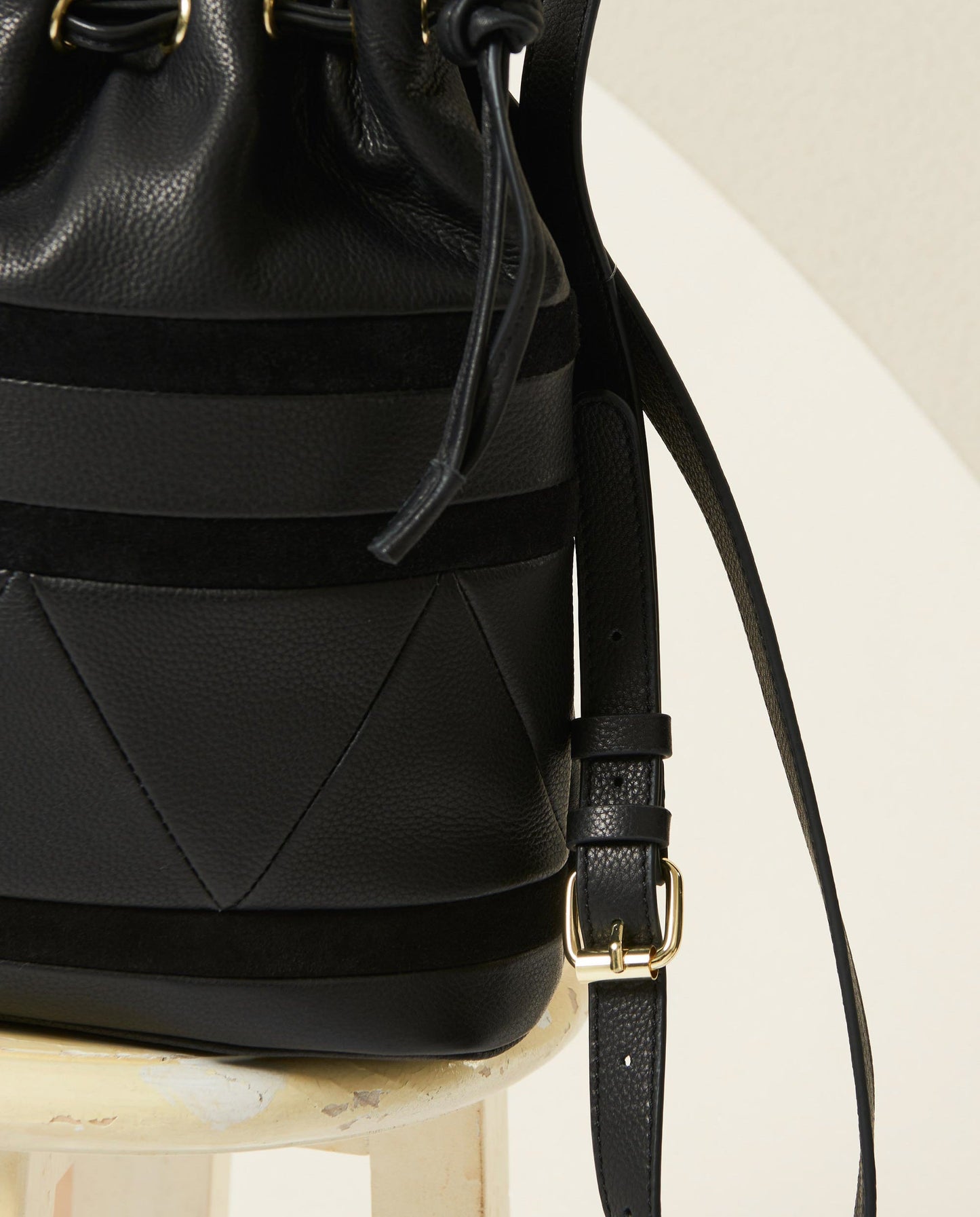 Sac seau Bala en cuir et daim