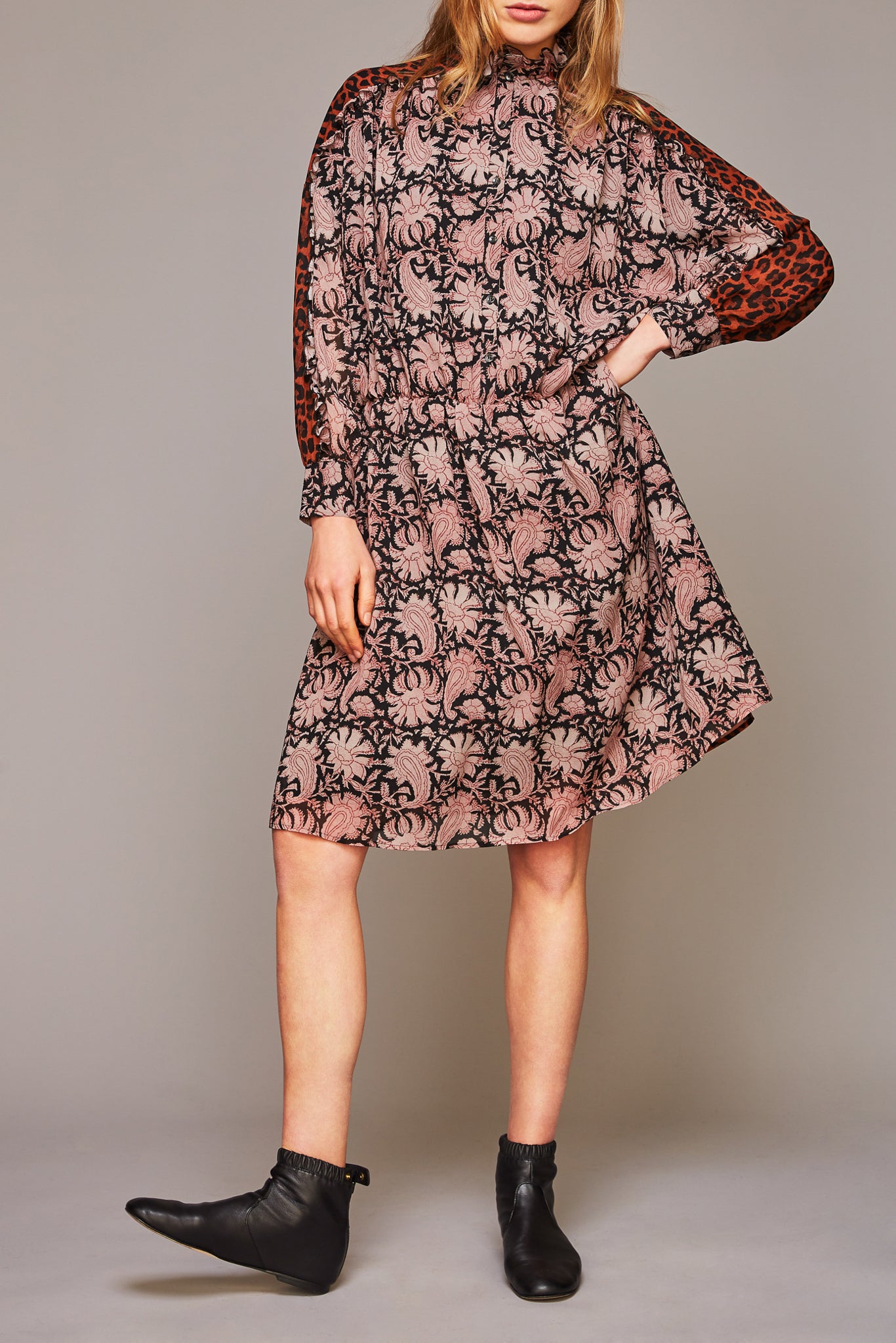 Robe en soie Flowers