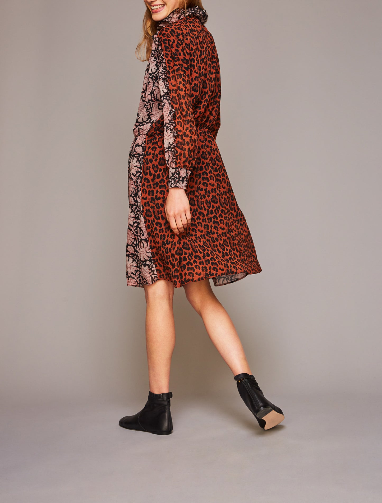 Robe en soie Flowers