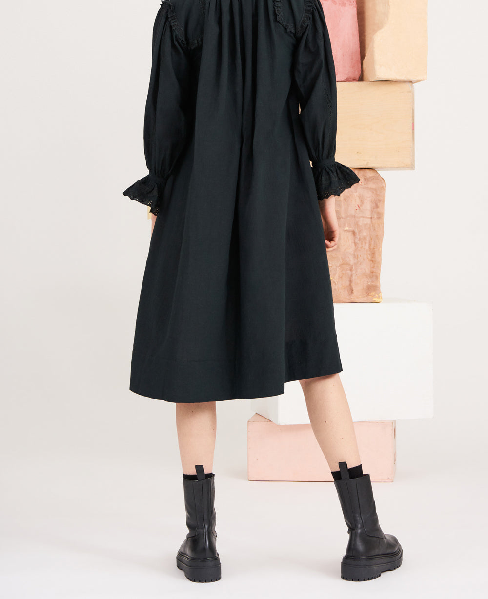 Robe brodée Peter