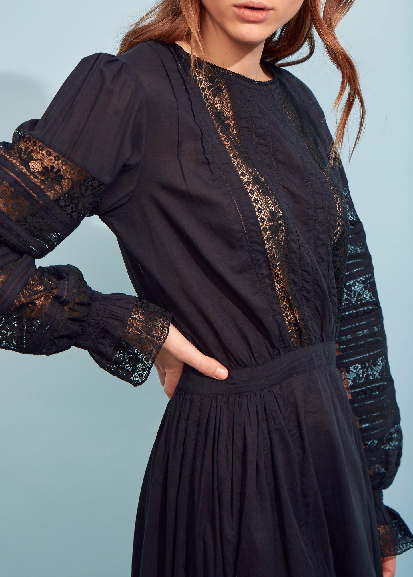 Robe longue en dentelle Romies