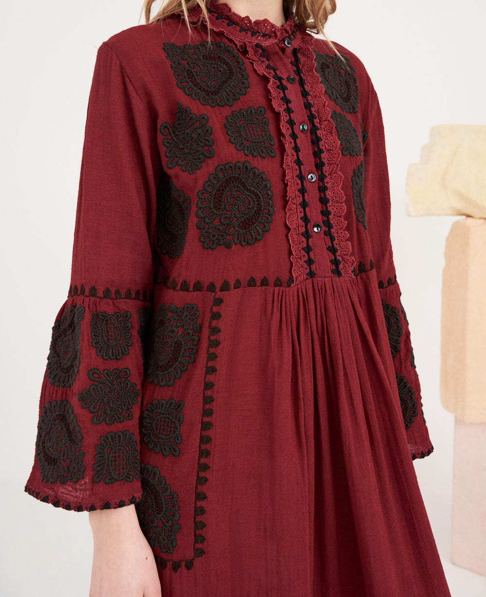 Toggy Embroidered Dress