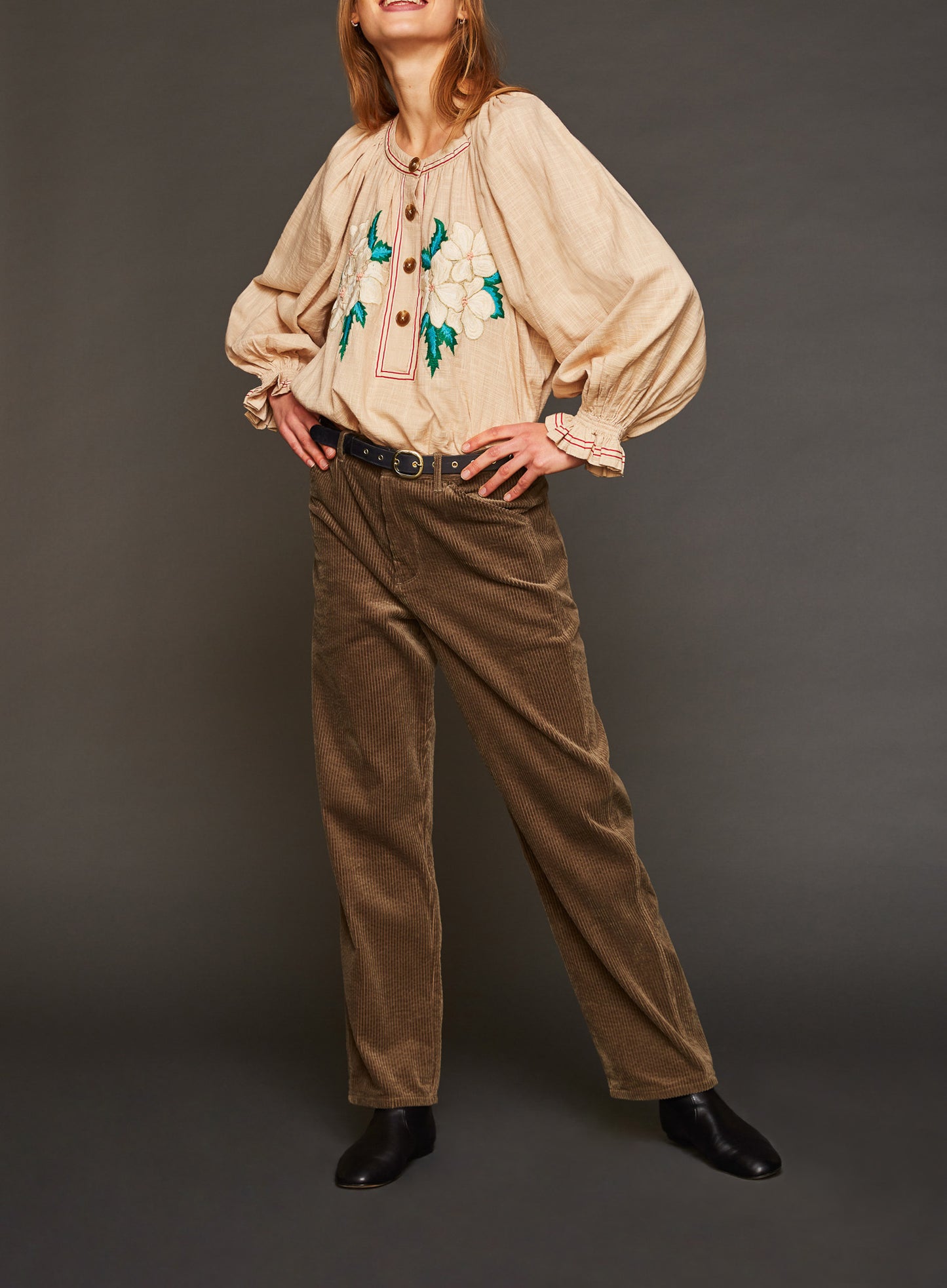 Blouse en coton brodée crème Zahid