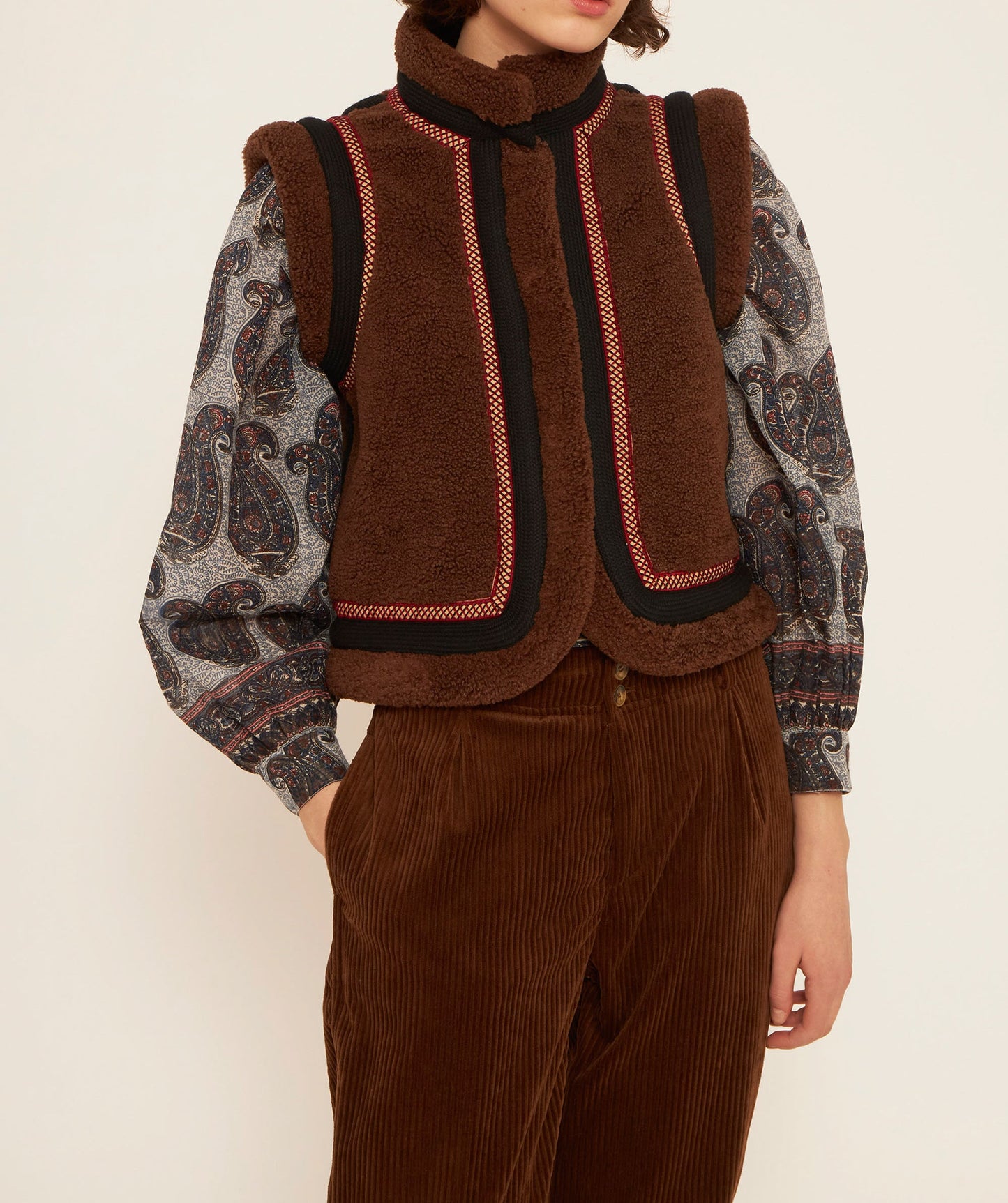 Sabli Sleeveless Vest