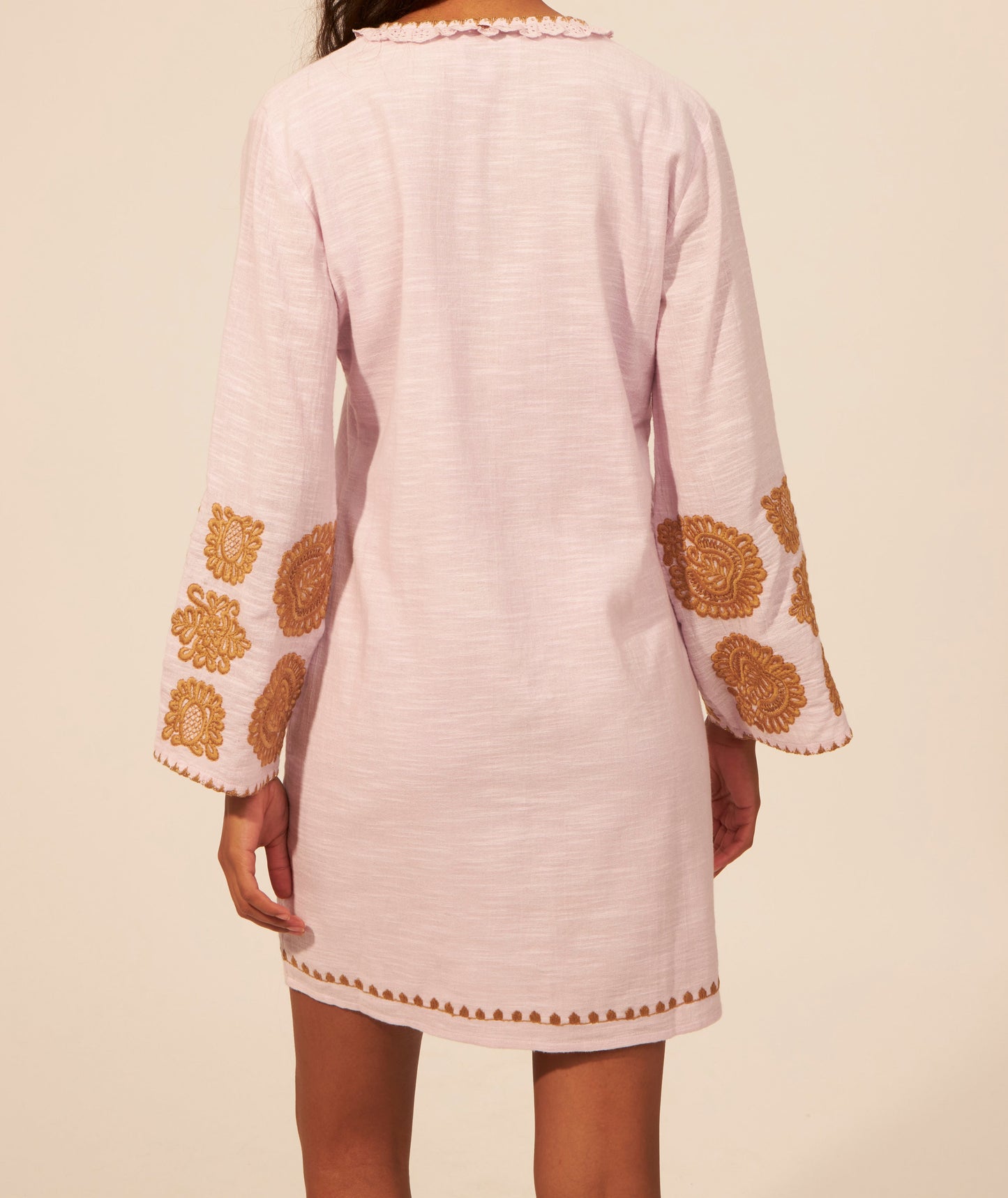 Robe courte brodée Togala